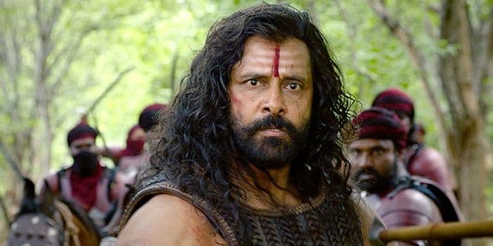 மகளாக நடித்து கரிகாலனுக்கு காதலியாக மாறிய நடிகை.. பொன்னியின் செல்வனில் ஆச்சரியப்பட வைத்த கேரக்டர்