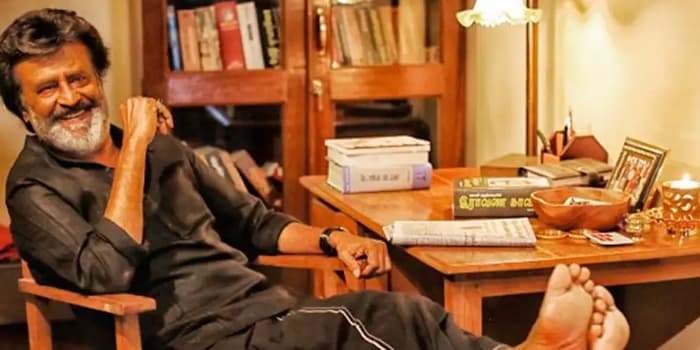 கிண்டல் செய்தவரை வாழ்ந்துட்டு போ என கூப்பிட்டு பாராட்டிய ரஜினி.. கண்கலங்கிய இளம் ஹீரோ!