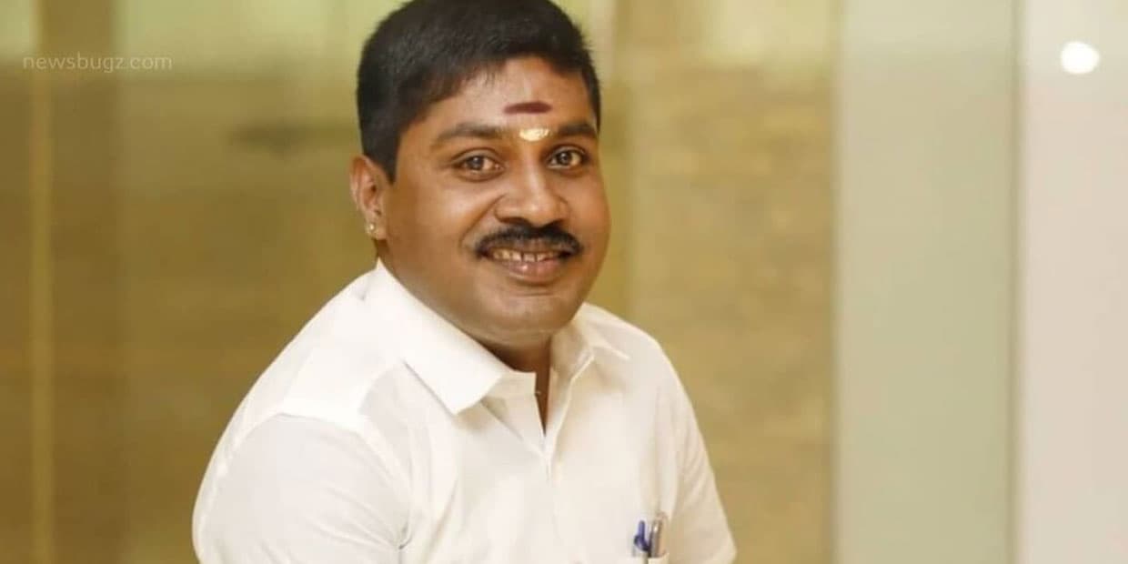 பிக் பாஸுக்கு பின் கொட்டும் பண மழை.. புது வீடு பால் காய்ச்சி ஜிபி முத்து வெளியிட்ட வைரல் புகைப்படங்கள்