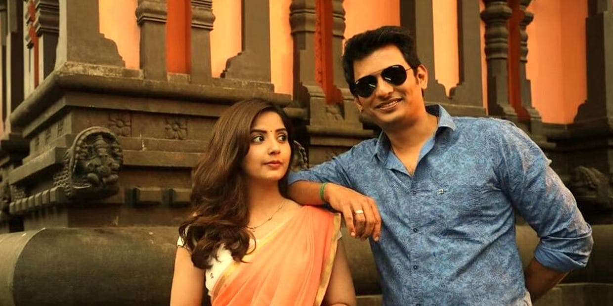 இப்படி ஒரு கதை தேர்வு செய்ய நெஞ்சு தைரியம் ஜாஸ்தியா வேணும்.. வரலாறு முக்கியம் எப்படி இருக்கு.? விமர்சனம்