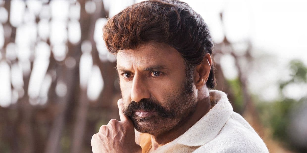 62 வயதில் இதெல்லாம் ஓவரா இல்லையா.. சிகரெட் சர்ச்சை, முகம் சுளிக்க வைத்த பாலகிருஷ்ணா