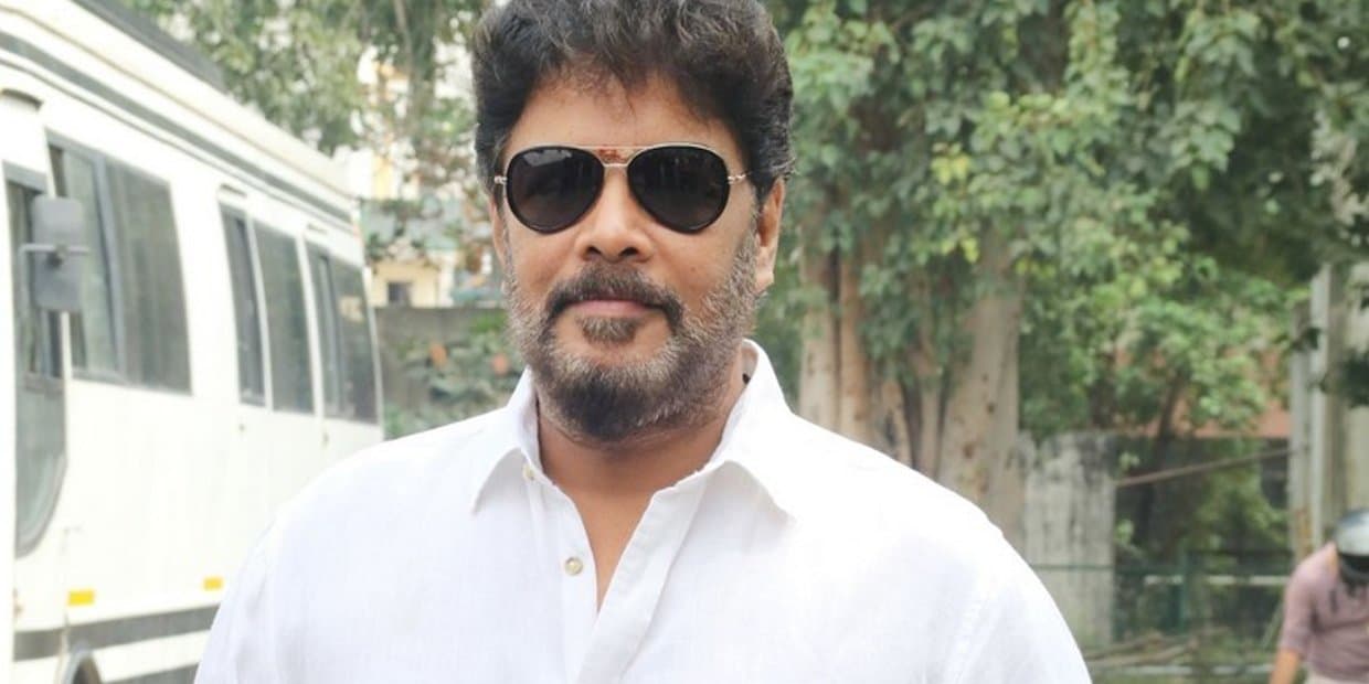 எப்படியாவது வெற்றி வேண்டும் என சங்கமித்ராவை கையில் எடுக்கும் சுந்தர் சி.. ஹீரோ, பட்ஜெட்டை கேட்ட அதிர்ச்சியில் திரையுலகம்