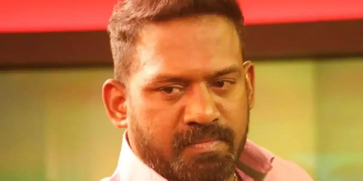 நாங்களே அன்றாடம் காட்சி இவ்வளவு பைன் போட்டா எப்படி சார்.? பாசத்தை தொலைத்து கதறும் ரோபோ சங்கர்