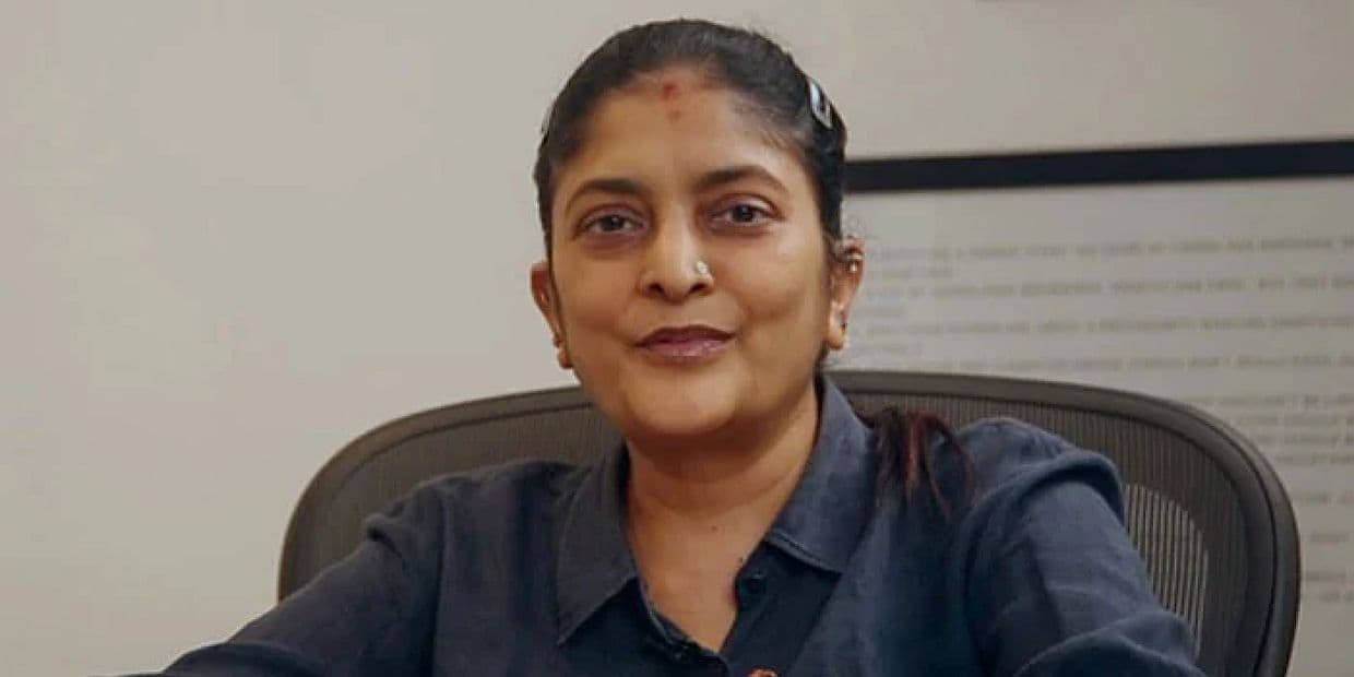 சுதா கொங்கராவுக்கு முன்பே சாதனை படைத்த பெண்மணி.. முதல் பெண் ஹீரோயின், இயக்குனரான சிங்கப்பெண்