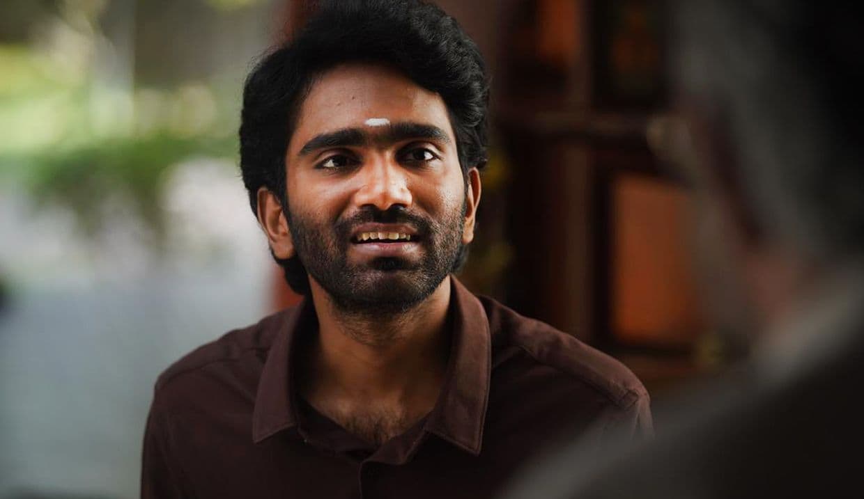 லவ் டுடே பிரதீப் போல் மாஸ் காட்டும் இளம் ஹீரோ.. பெட்டியோடு கதவை தட்டும் தயாரிப்பாளர்கள்