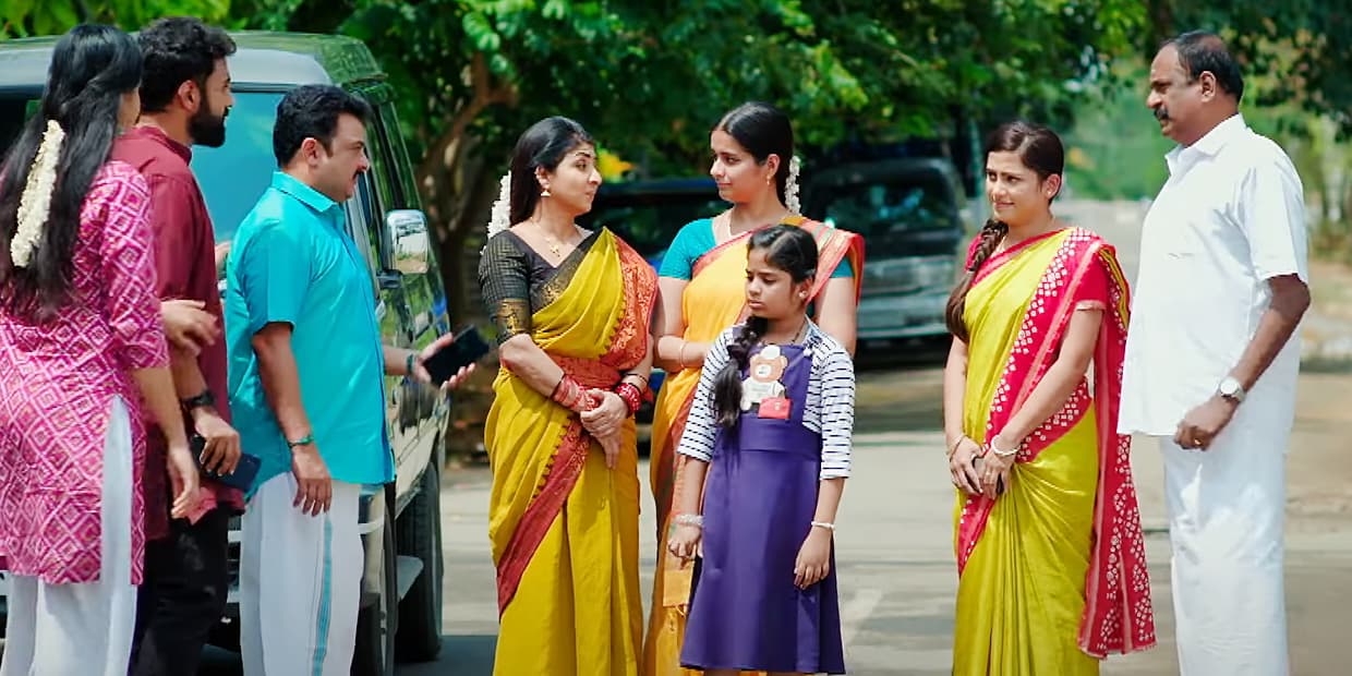 குணசேகரன் மாட்டிக் கொண்டு முழிக்கும் தருணம்.. ஜான்சிராணி இடம் சிக்குவாரா?