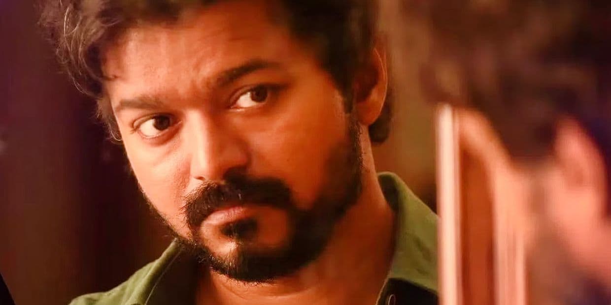 எச்சி கிளாஸ் கழுவி தான் இந்த நிலைமைக்கு வந்தேன்.. மேடையில் எமோஷனலாக பேசிய விஜய்யின் ஹிட் பட இயக்குனர்