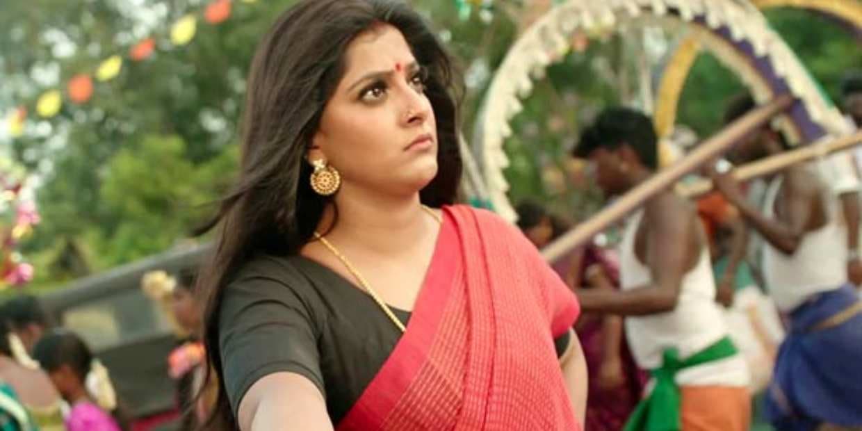 வில்லியாக மிரட்டிய வரலட்சுமி சரத்குமாரின் 5 படங்கள்