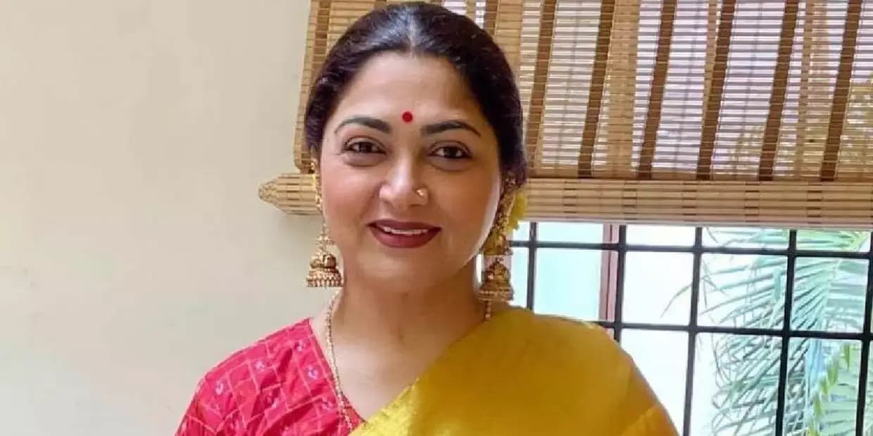 ரசிகர்களால் கடவுளாக பார்க்கப்பட்டு கோவில் கட்டப்பட்ட 6 நடிகைகள்..