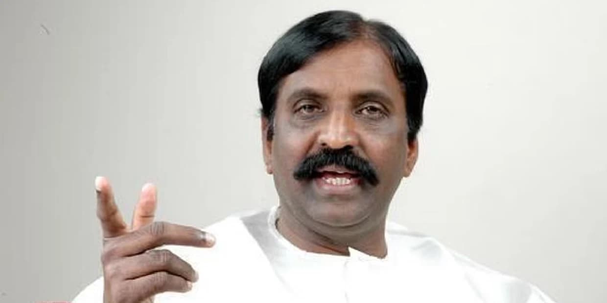 மரியாதைக்கு கூட ஒரு வார்த்தை கேட்பதில்லை.. இது நாகரீகமா? ஆதங்கப்பட்ட வைரமுத்து