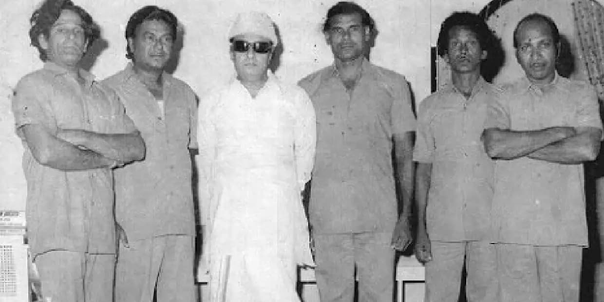 எம்ஜிஆர்க்காக உயிரைக் கொடுக்க ரெடியாக இருந்த 5 பாடிகாட்ஸ்.. புரட்சித் தலைவரின் வெற்றிக்கு இவங்களும் காரணம்