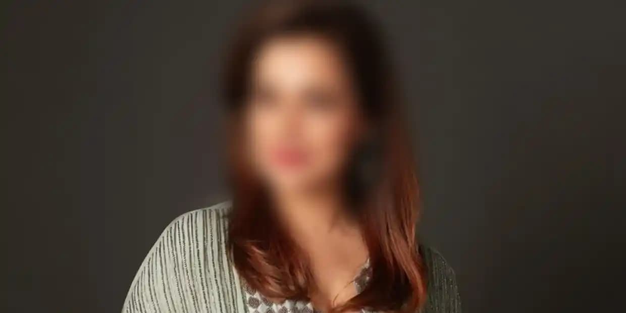 குடிக்க விடல.. மாடர்ன் ஆ டிரஸ் போட விடல.. அதுனால விவாகரத்து…