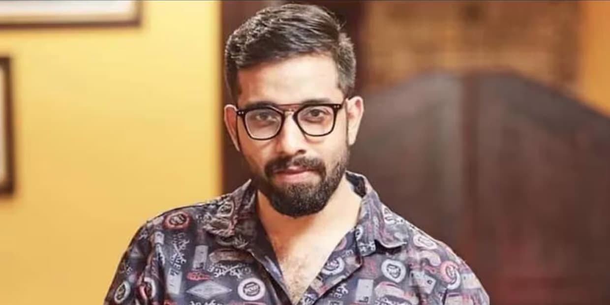 குயிலை வைத்து மயிலுக்கு பொரியா.? சரியான இடத்தைப் பார்த்து வலையை விரித்த ஆதிக்ரவிச்சந்திரன்