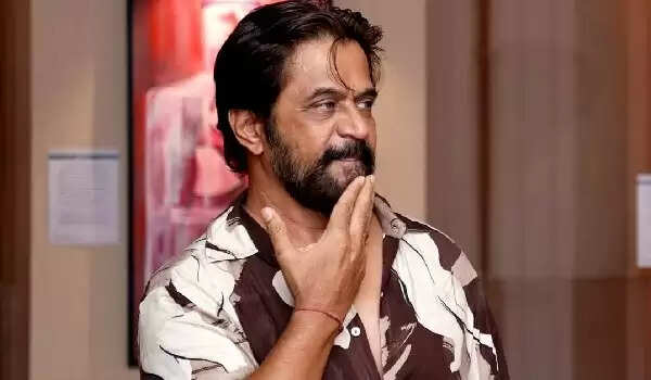 விஜய்க்கு டஃப்  கொடுக்கும் அர்ஜுனின் லியோ கெட்டப்.. ட்ரெண்டாகி கொண்டிருக்கும் புகைப்படம்