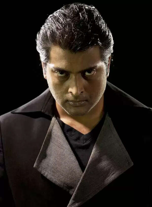 ரொமான்டிக் ஹீரோவாக இருந்து வில்லனாக மாறிய 10 நடிகர்கள்.. சாக்லேட் பாய் நடிகர்களை கொடூரமாக காட்டிய மிஸ்கின்