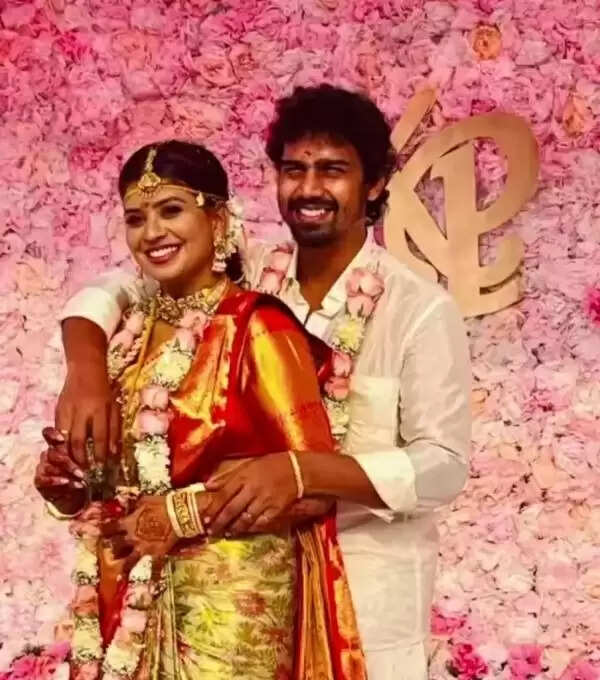 4 வயது மூத்த நடிகையை திருமணம் செய்த பசங்க பட நட்சத்திரம்.. டிரெண்டாகும் போட்டோஸ்