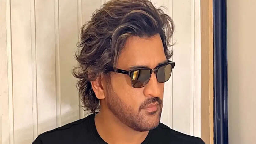 தமிழ் சினிமாவை நம்பி பூஜ்யமான 5 கிரிக்கெட் வீரர்கள்.. தோனி ஆன டக்கவுட்டும், தலை தெரிக்க ஓடிய சீனியரும்