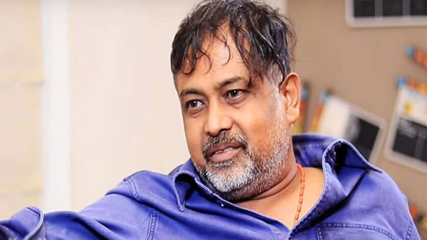 ஒரே நாளில் சக்சஸ் பார்ட்டி கொண்டாடிய லிங்குசாமி.. இதெல்லாம் உங்களுக்கு ஓவர் நக்கலா இல்லையா