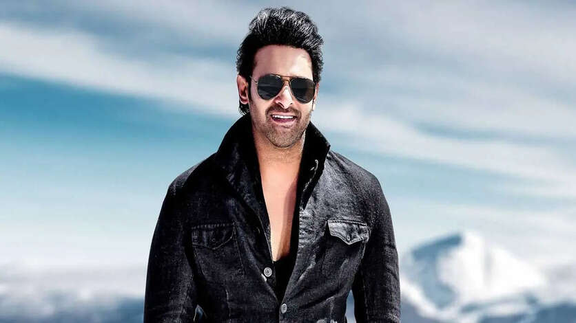 இருக்க கொஞ்சநஞ்ச பெயரையும் கெடுத்து விடாதீர்கள்.. பயத்தில் கட்டளை போட்ட பாகுபலி பிரபாஸ்