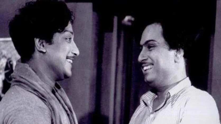 எம்ஜிஆரை பார்த்து பதுங்கிய சிவாஜி.. பூரித்துப்போன மக்கள் திலகம்