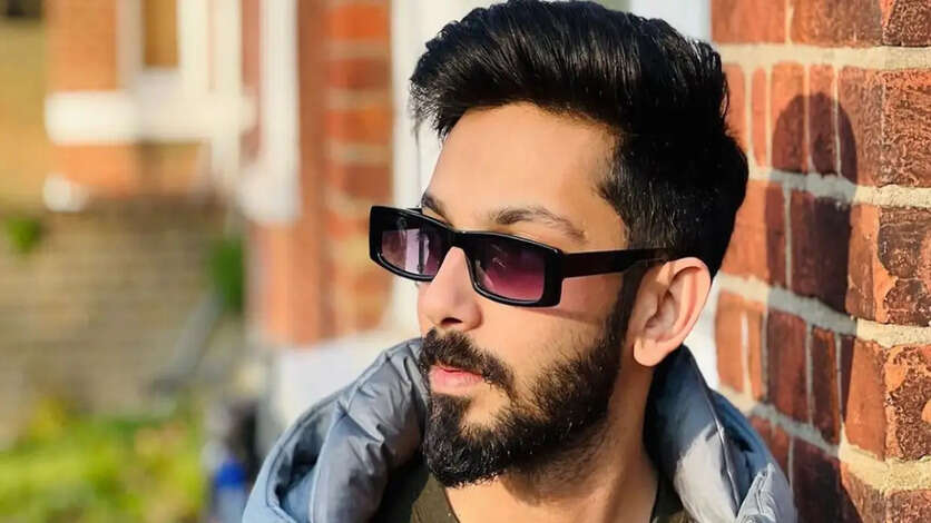 நீ ஒரு வண்டு என அனிருத்தை திட்டிய நடிகை.. ஆசையாய் அழைத்தவருக்கு அடி விழாத குறை தான்