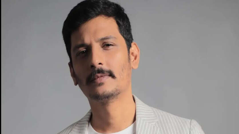 நடிகர் ஜீவாவுக்கு இவ்வளவு பெரிய பையனா? அப்பா உயரம் இருக்கும் வைரல் புகைப்படம்