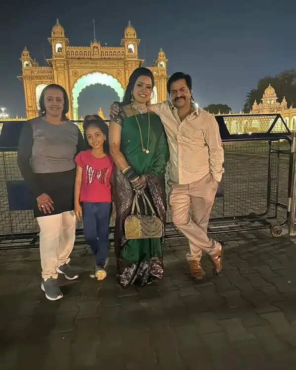 அடேங்கப்பா! ரெடின் கிங்ஸ்லி சங்கீதாவுக்கு 2வது கணவரா.? மகளுடன் இருக்கும் வைரல் புகைப்படம்