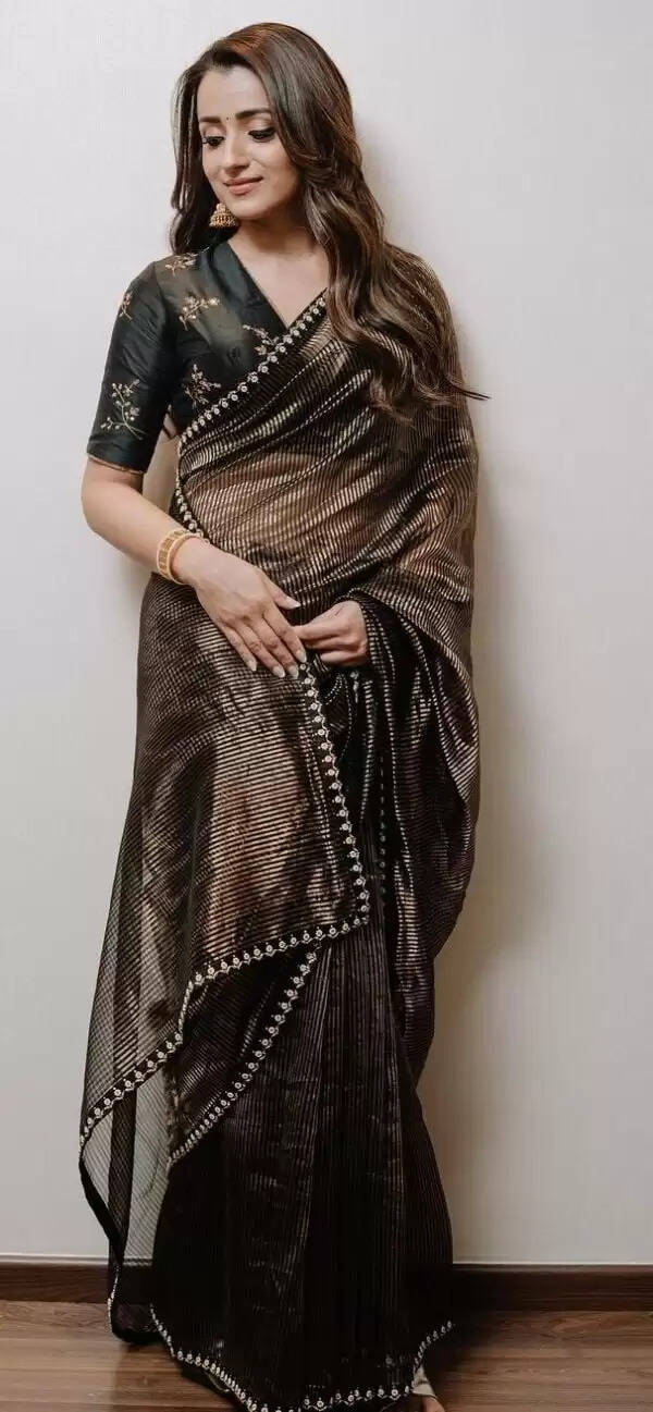 விளம்பரத்திற்கு மட்டும் பலகோடி செலவு செய்யும் மணிரத்தினம்..  குந்தவையை விழுந்து விழுந்து கவனிக்கும் படக்குழு