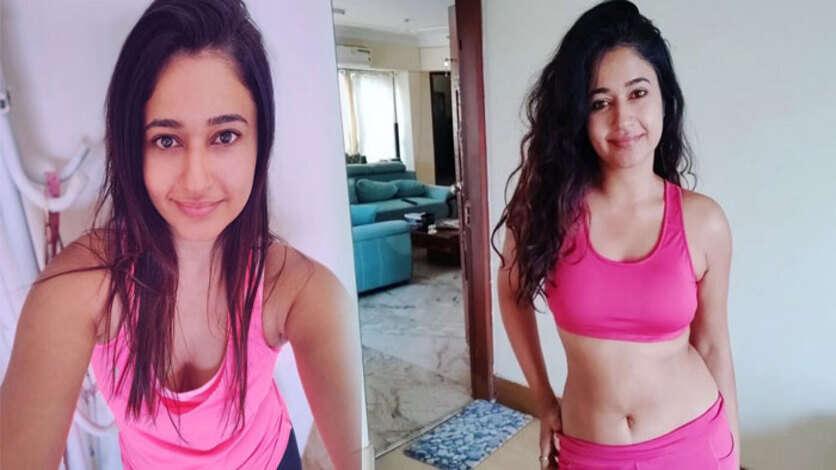 கவர்ச்சியை ஆயுதமா வச்சு மண்ணை கவ்விய 6 நடிகைகள்.. காட்டுனா போதுமா.! கொஞ்சமாச்சும் நடிக்கணும்