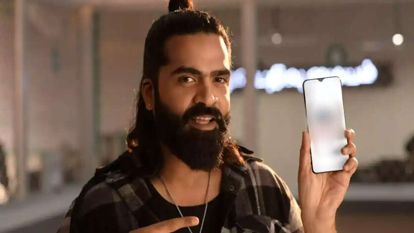 கோர்ட்டுக்கு போயும் பிரயோஜனம் இல்ல.. சிம்பு மீது கொலகாண்டில் இருக்கும் முதலாளி