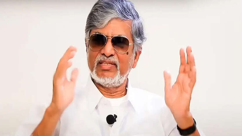 இளைய தளபதி பட்டம் என்னுடையது.. அதை கேட்டதுக்கு SAC சொன்ன பதில்