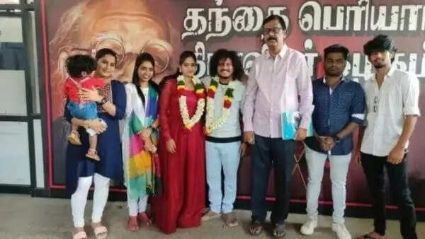 விஜய் டிவி புகழுக்கு இது இரண்டாவது திருமணமா.? ஆதாரத்தோடு அம்பலமான உண்மை