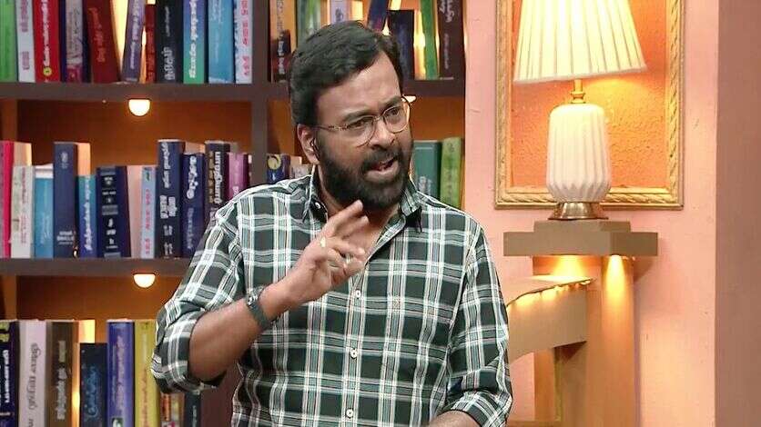 4 வருட நிகழ்ச்சியிலிருந்து விலகிய கரு.பழனியப்பன்.. காரணத்தைக் கேட்டு உறைந்து போன திரையுலகம்