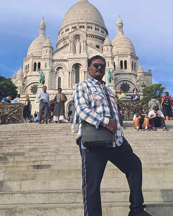 குணசேகரன் கேரக்டர் எனக்கு துளி கூட செட்டே ஆகல தெறித்து ஓடிய கிடாரி.. வெளிநாட்டிலிருந்து வைரலாகும் புகைப்படம்