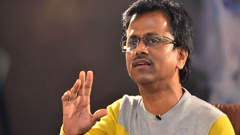 200 கோடியும் போச்சு.. ஏ ஆர் முருகதாஸ் தலையில் இடியே இறக்கிய சம்பவம்