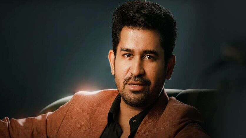 விஜய் ஆண்டனி உடன் நேருக்கு நேராக மோதும் மாஸ்டர்.. ரேசில் திடீரென்று நுழைந்த 3வது ஹீரோ