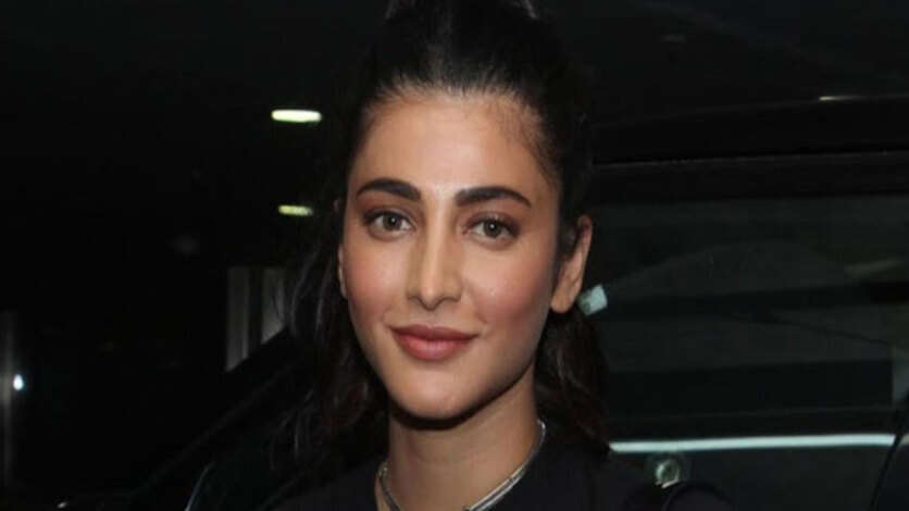 வாய்ப்பு வரும்போது வரட்டும் என தெனாவட்டு காட்டும் 5 ஹீரோயின்ஸ்.. ஸ்ருதிஹாசன் லிஸ்டில் சேர்ந்த நடிகைகள்