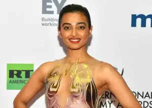 ஓடிடி-யின் மூலம் கவர்ச்சியில் தாராளம் காட்டும் 5 நடிகைகள்.. இளசுகளை ஜொள்ளு விட வைத்த ராதிகா ஆப்தே