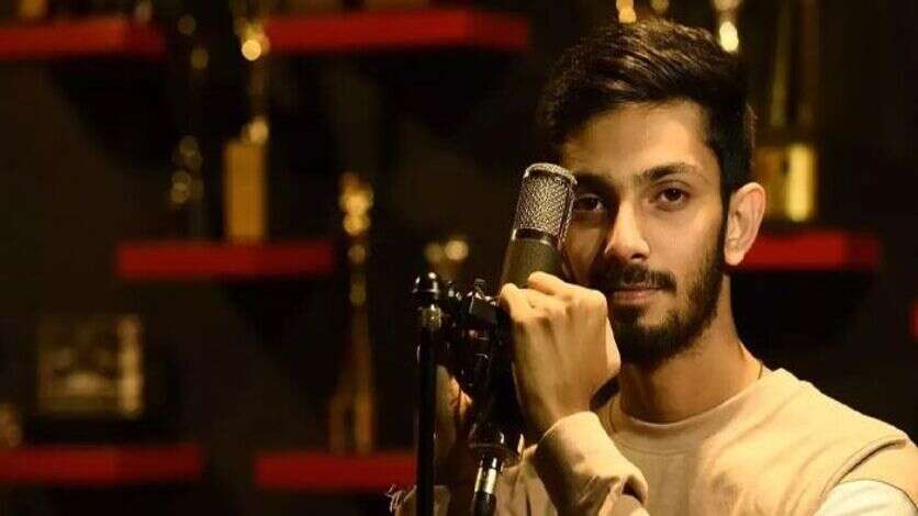 அனிருத் வலையில் சிக்கிய 5 நடிகைகள்.. 45 வயது ஆன்ட்டியிடம் செய்த லீலை