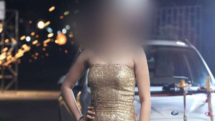 அந்தரங்க காட்சிகளை நீக்கியதால் கடும் கோபத்தில் ஆண்ட்டி நடிகை.. வசூல் பயத்தால் இயக்குனர் எடுத்த முடிவு