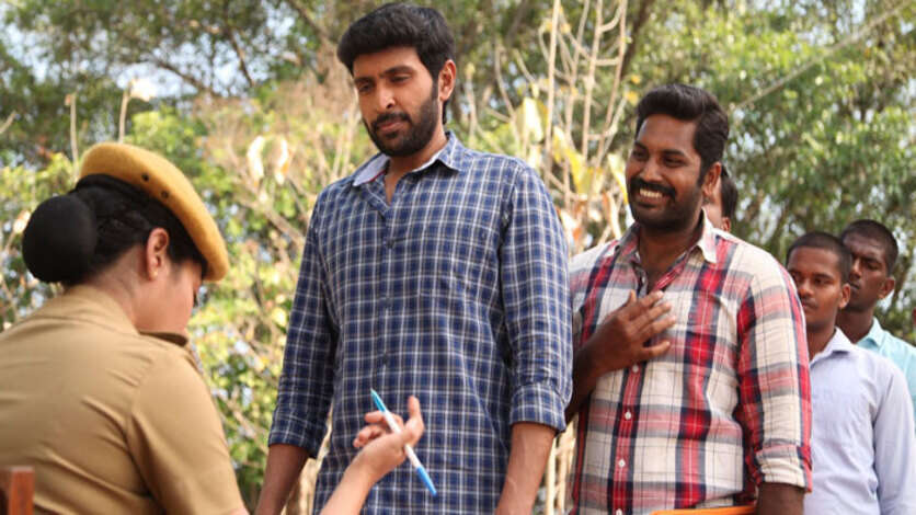 இப்ப வாயில வயித்துல அடிச்சு என்ன பிரயோஜனம்.. நல்ல சான்ஸை மிஸ் செய்த விக்ரம் பிரபு