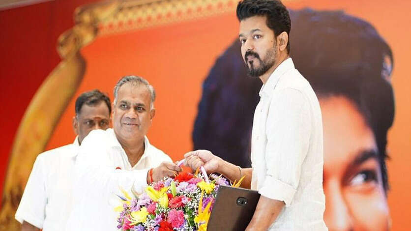 புசி ஆனந்த் இருக்கும் வரை விஜய்க்கு சங்கு தான்.. இளைஞர்களை வழிநடத்த தளபதி எடுத்த ஆயுதம்