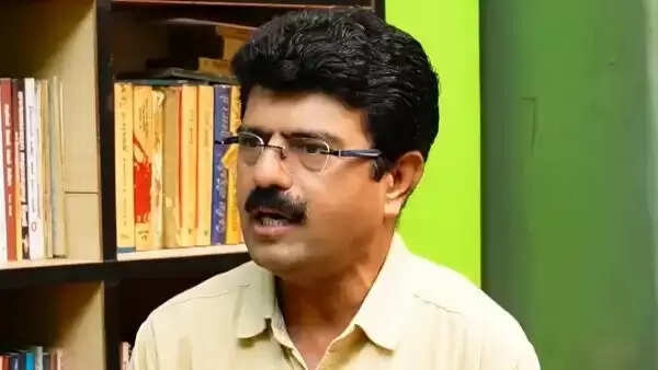 தனுஷின் மார்க்கெட்டை உடைக்க சிவகார்த்திகேயன் திட்டமா? அதிர்ச்சி தகவல்