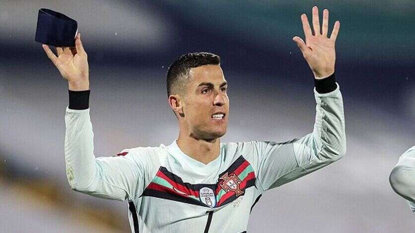 கடைசி நேரத்தில் கோல் தர மறுத்த நடுவர்.. வெறிபிடித்து ரொனால்டோ செய்த வேலையால் உயிர் பிழைத்த குழந்தை