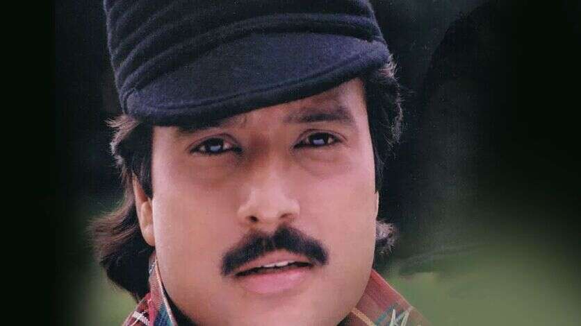 நடிக்கும் போதே காதலில் விழுந்த நிஜமான 6 ஜோடிகள்.. நவரச நாயகனையே எதிர்த்து வாரிசு ஆடிய திருவிளையாடல்