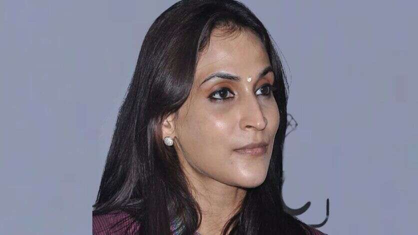 சோதனைக்கு மேல் சோதனையை சந்திக்கும் ஐஸ்வர்யா ரஜினிகாந்த்.. கூட இருந்தவங்களே குழி பறிச்சா எப்படி?