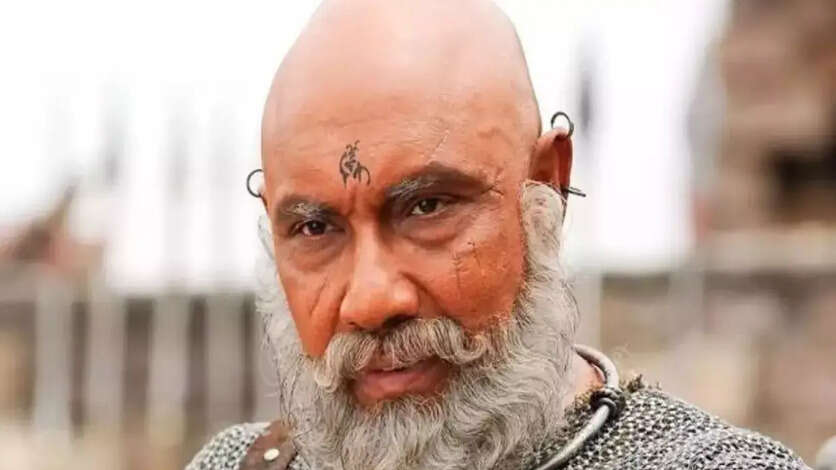 வசூலில் மண்ணை கவ்விய படத்தின் பார்ட்-2 ரிலீசா.? கட்டப்பா கூட இருந்தும் கரையேறாத வாரிசு