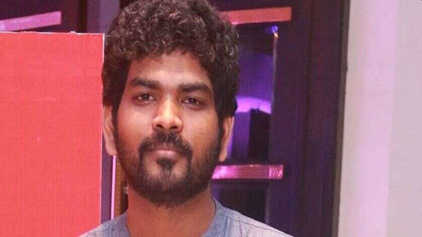 வீட்டுக்குள்ளே முடங்கிப் போன விக்னேஷ் சிவன்.. தேடி சென்று துக்கம் விசாரிக்கும் பிரபலங்கள்