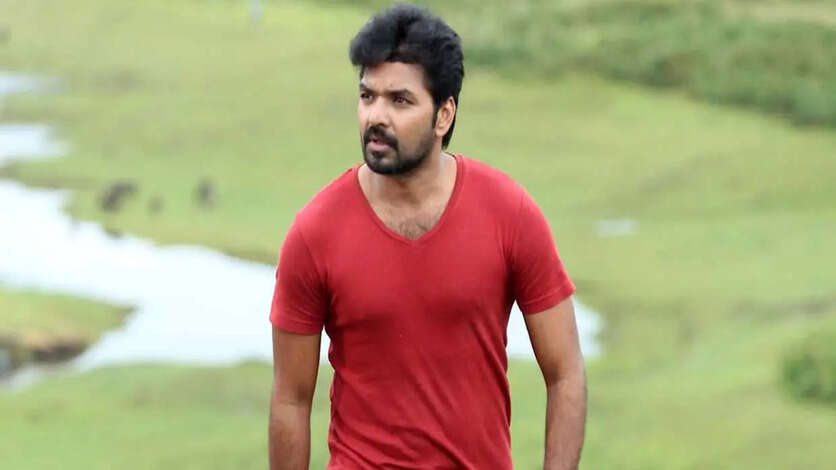 ஜெய்யால் சரிந்த மார்க்கெட்.. காமெடி நடிகருக்கு ஜோடியான ஹீரோயின்