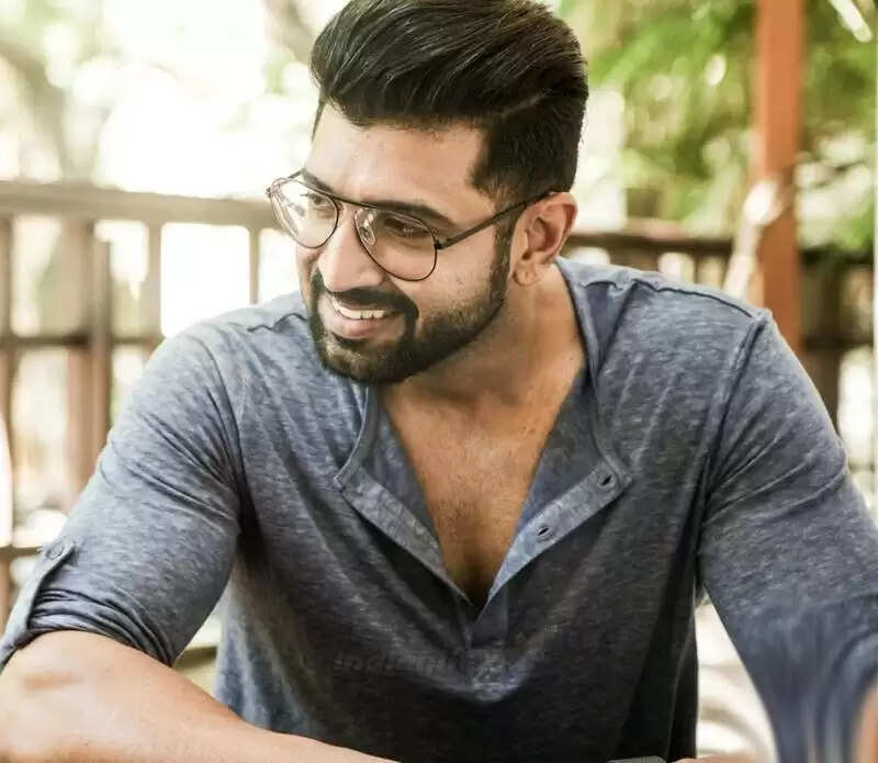 ஹீரோ தோல்வி.. அருண் விஜய் வில்லனாக நடிக்க தீர்மானம் ஏன்?